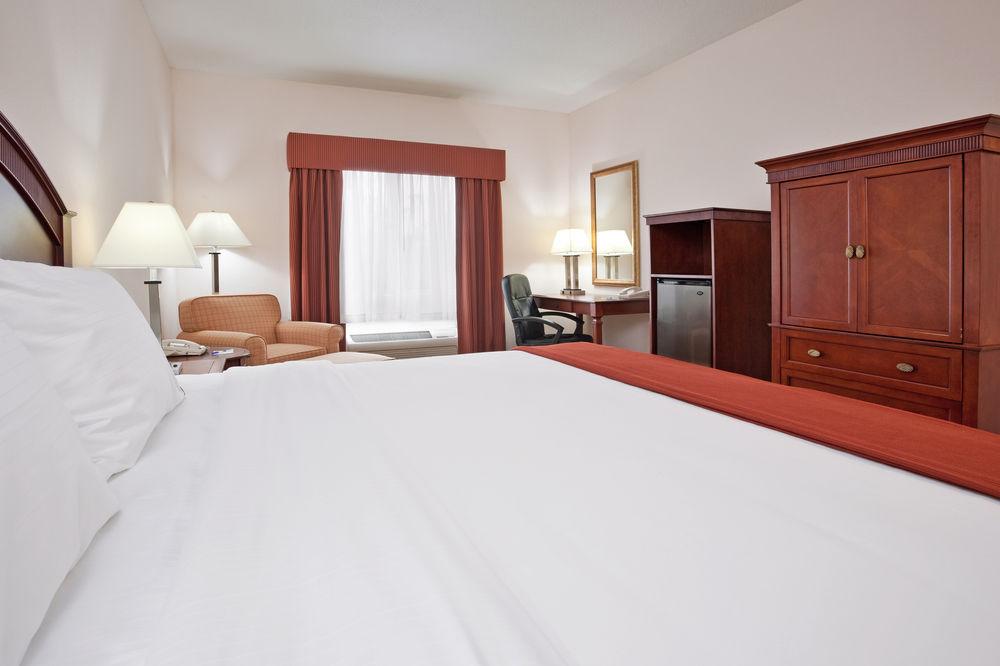 Holiday Inn Express & Suites Detroit - Farmington Hills By Ihg Northville Bagian luar foto
