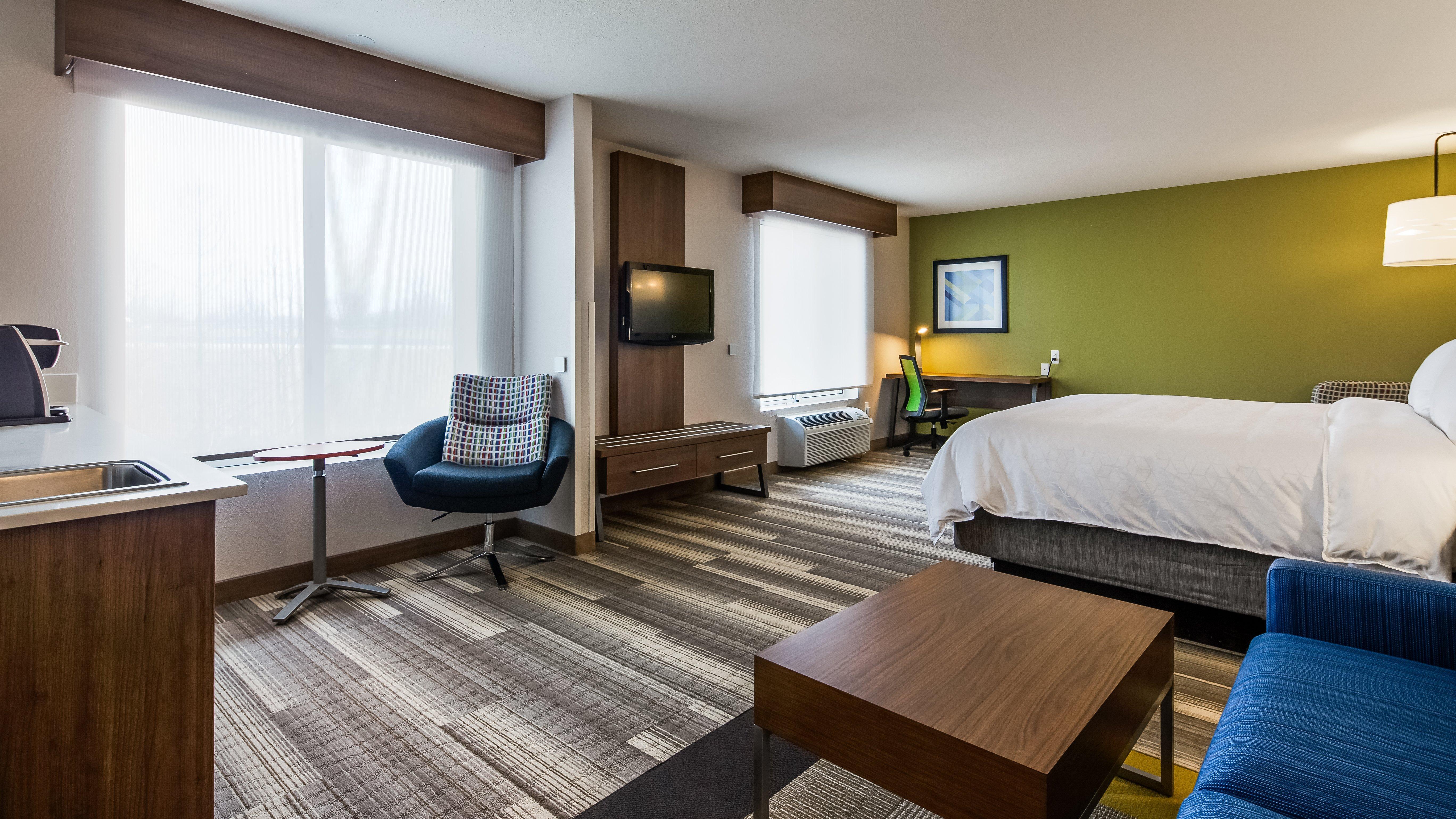 Holiday Inn Express & Suites Detroit - Farmington Hills By Ihg Northville Bagian luar foto