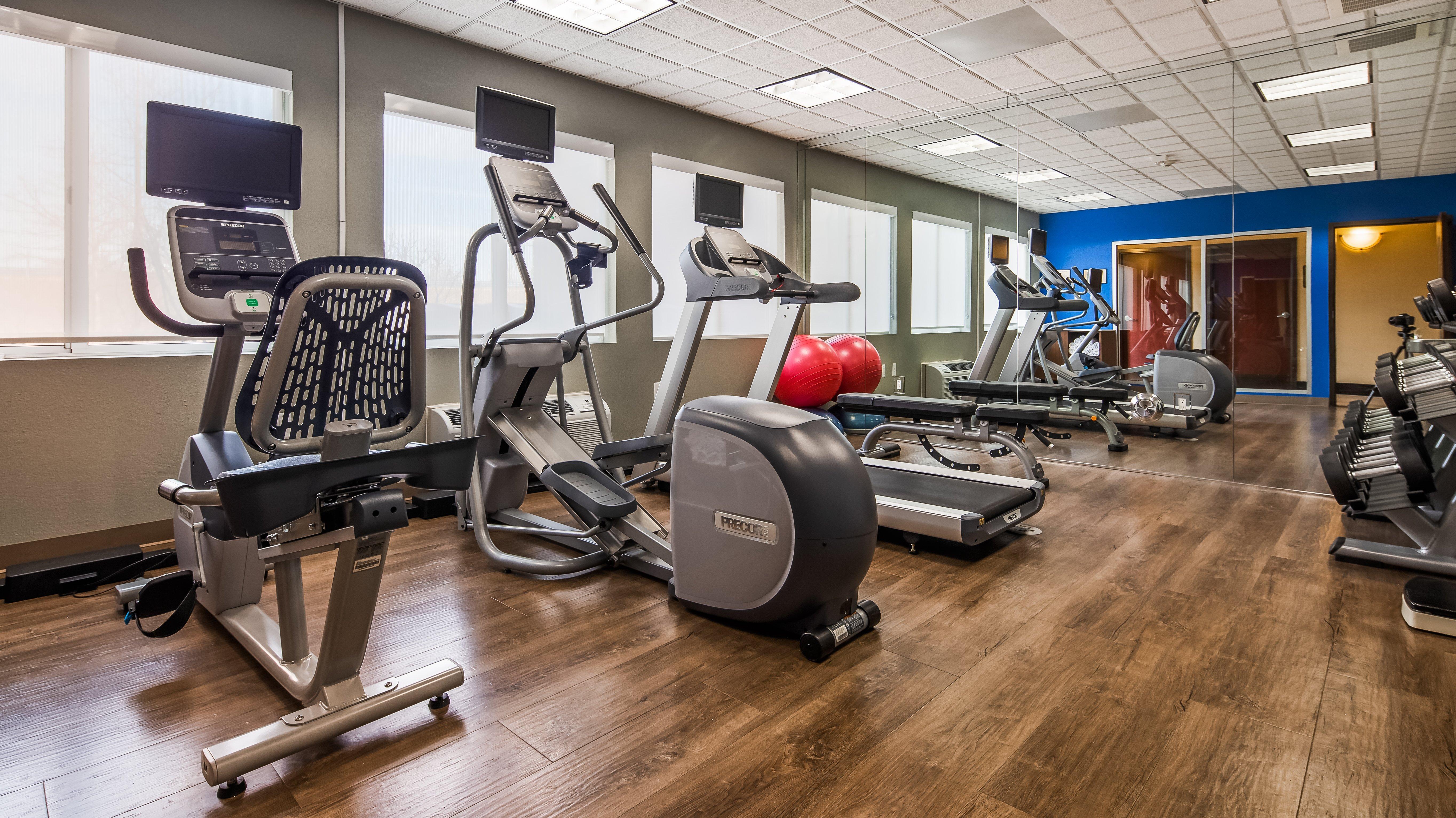 Holiday Inn Express & Suites Detroit - Farmington Hills By Ihg Northville Bagian luar foto