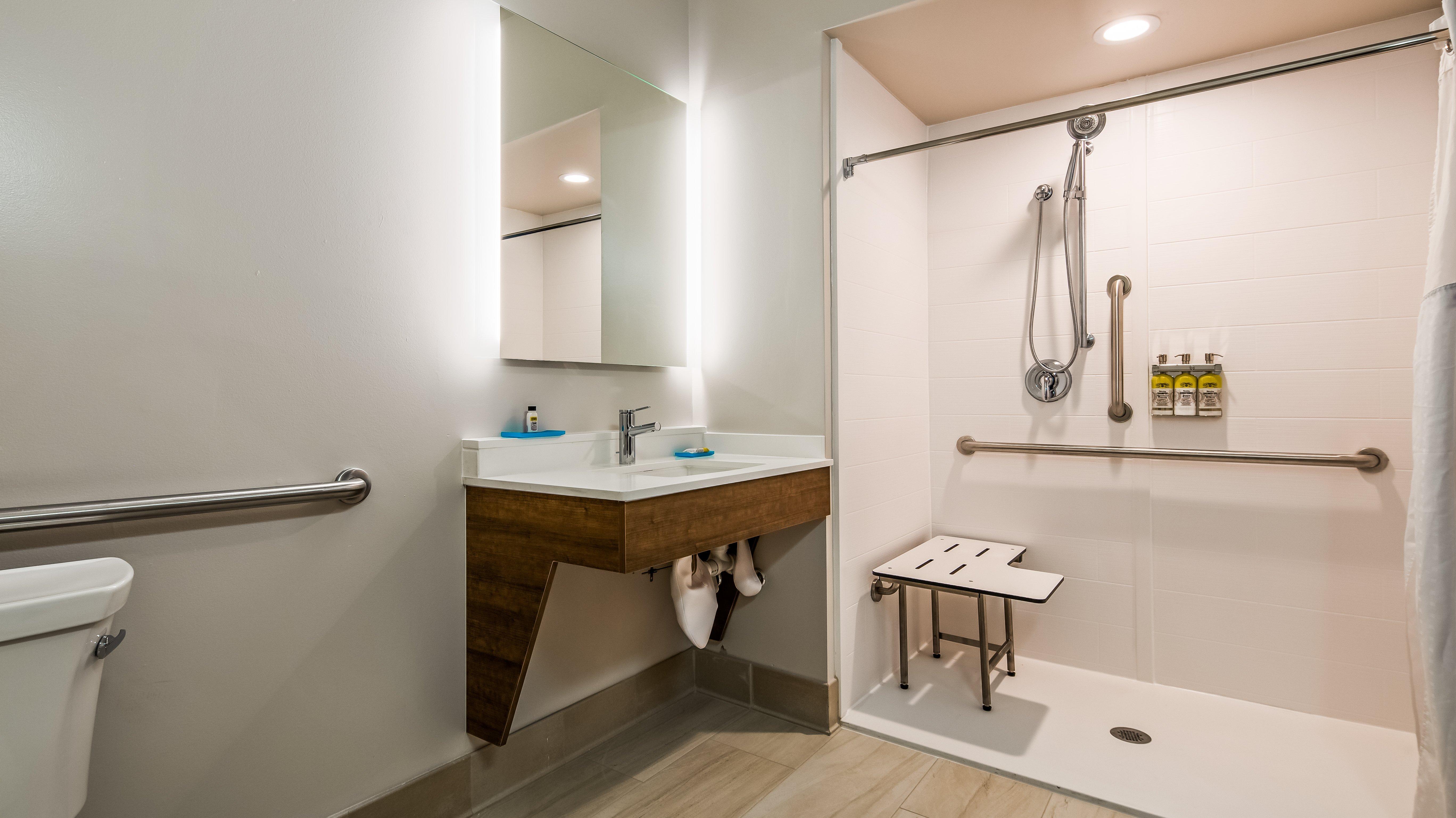 Holiday Inn Express & Suites Detroit - Farmington Hills By Ihg Northville Bagian luar foto