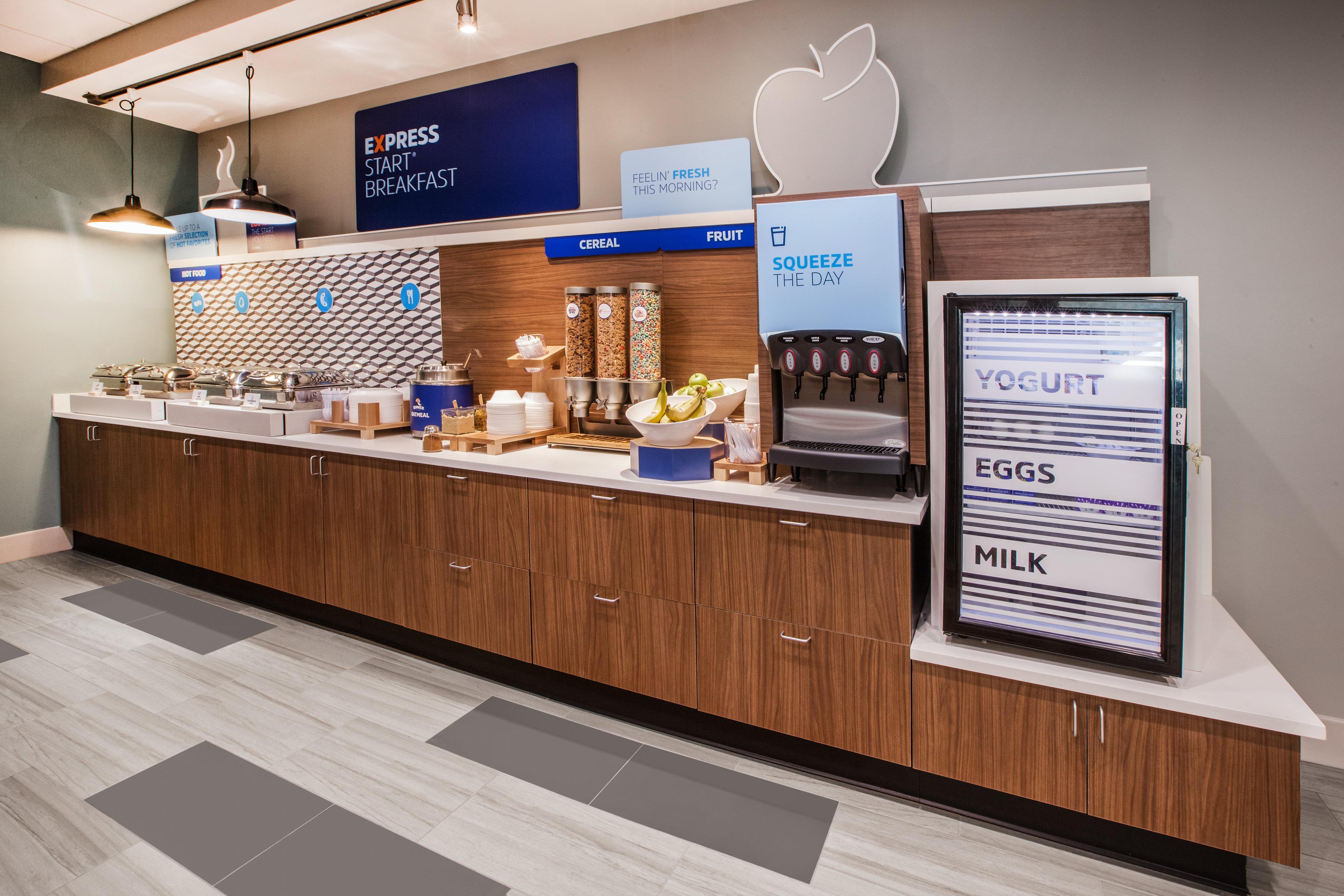 Holiday Inn Express & Suites Detroit - Farmington Hills By Ihg Northville Bagian luar foto