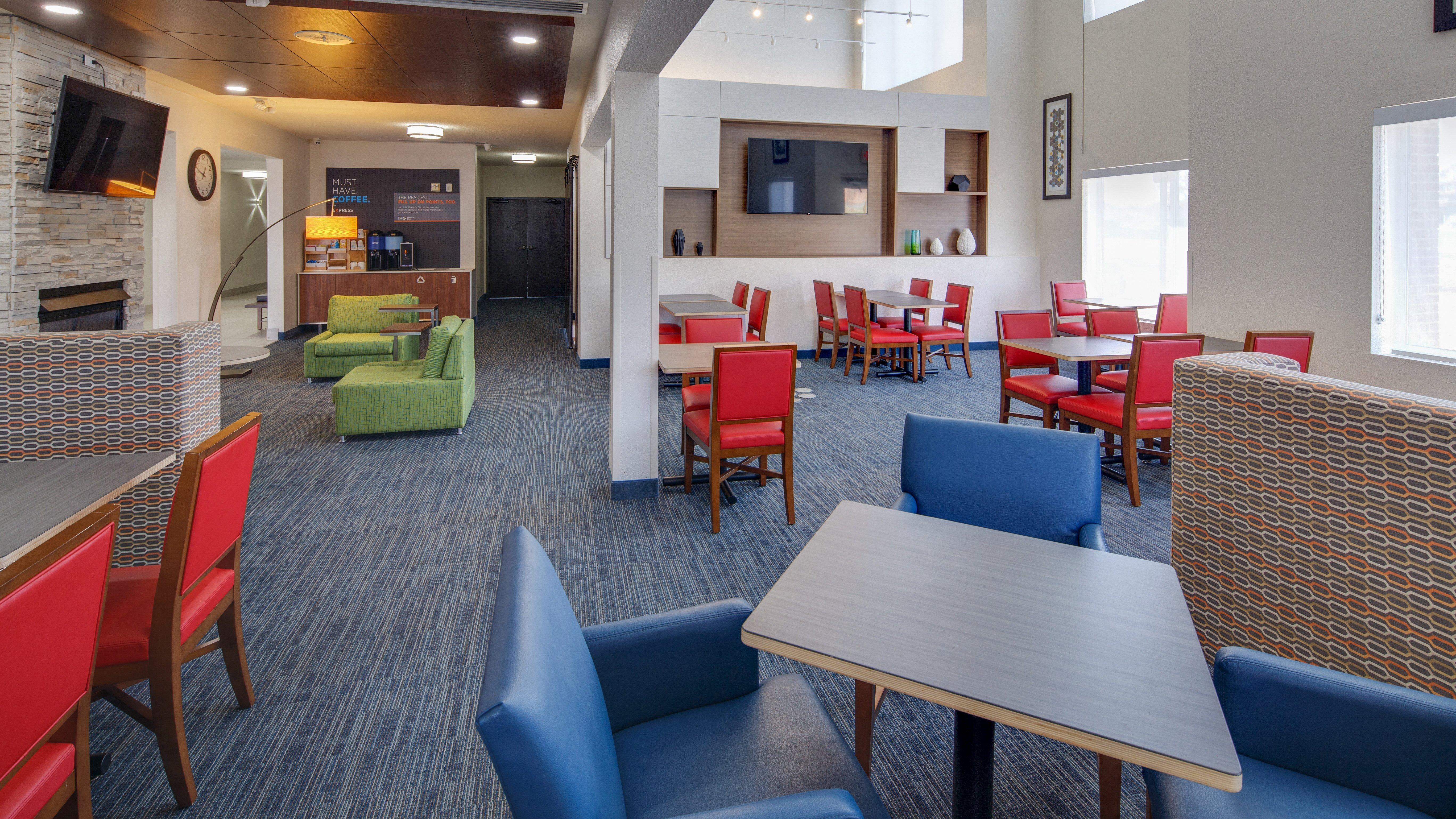Holiday Inn Express & Suites Detroit - Farmington Hills By Ihg Northville Bagian luar foto
