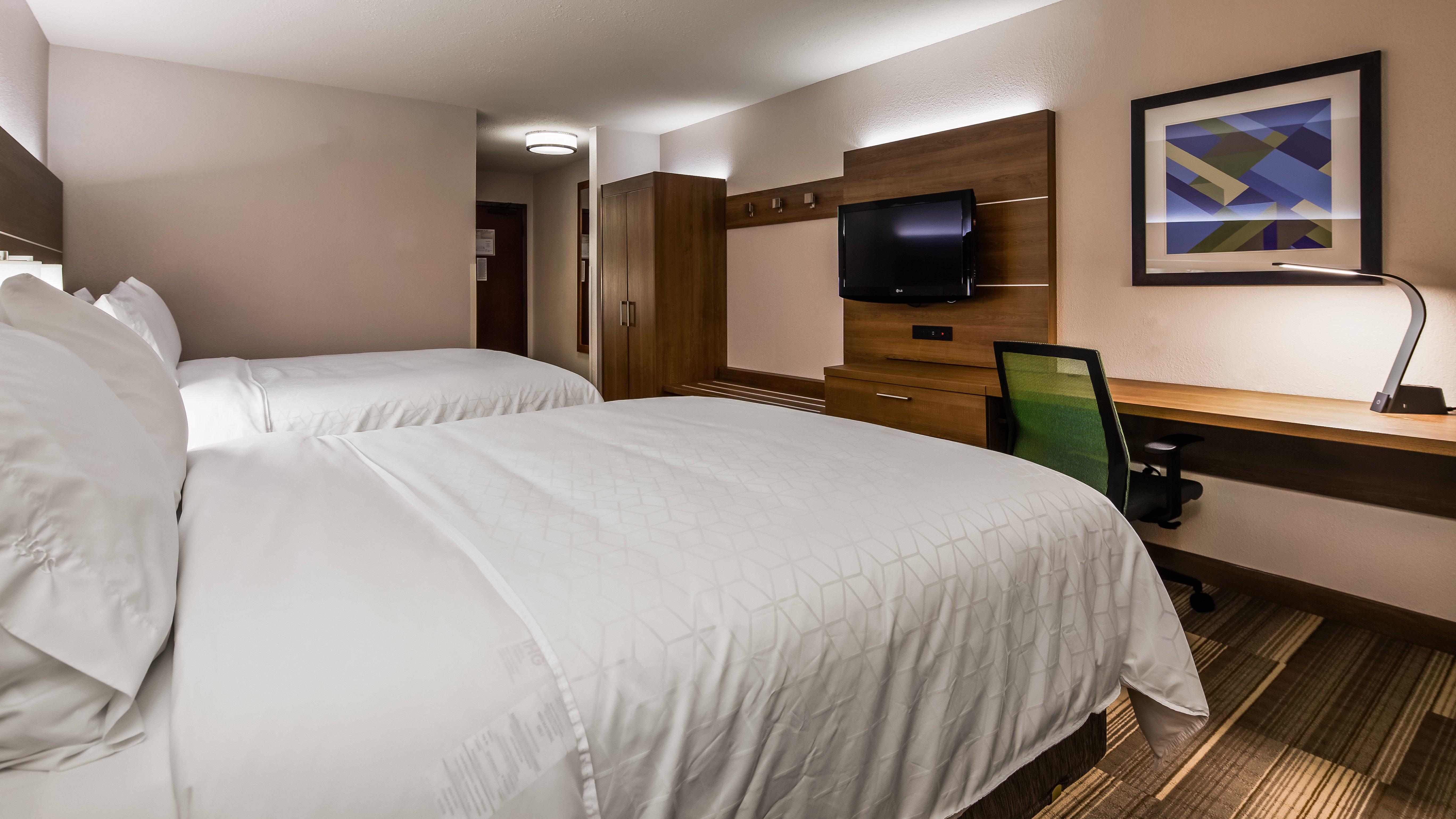 Holiday Inn Express & Suites Detroit - Farmington Hills By Ihg Northville Bagian luar foto