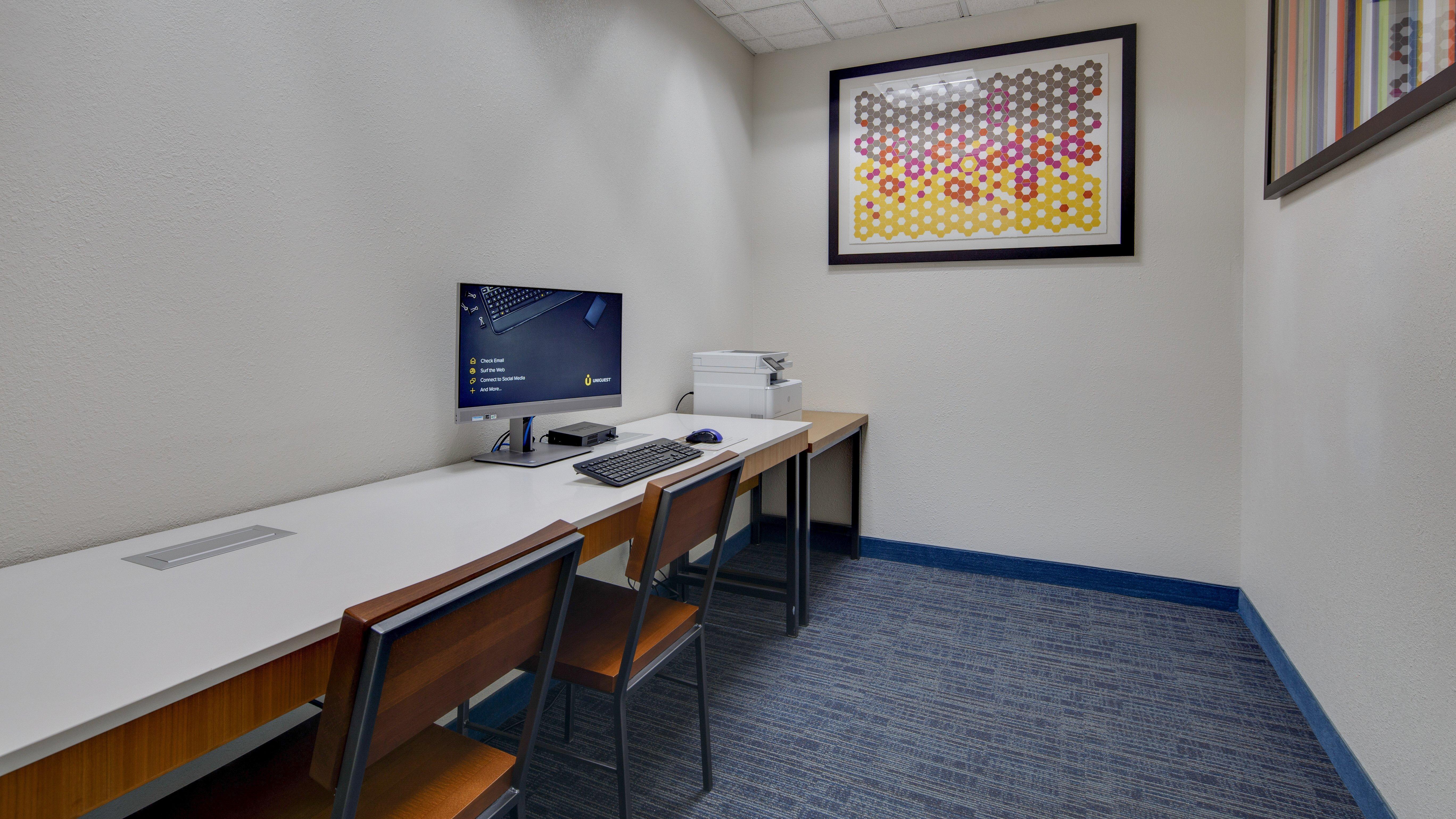 Holiday Inn Express & Suites Detroit - Farmington Hills By Ihg Northville Bagian luar foto